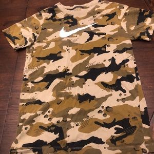 Boys Nike t-shirt size large